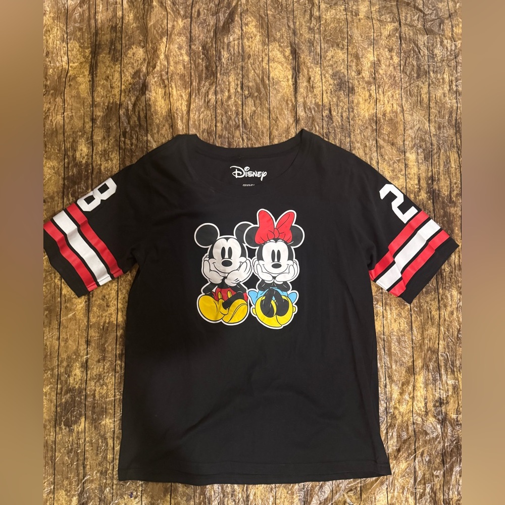 Women’s Disney Vintage Tee with Mickey and Minnie Design 1XL